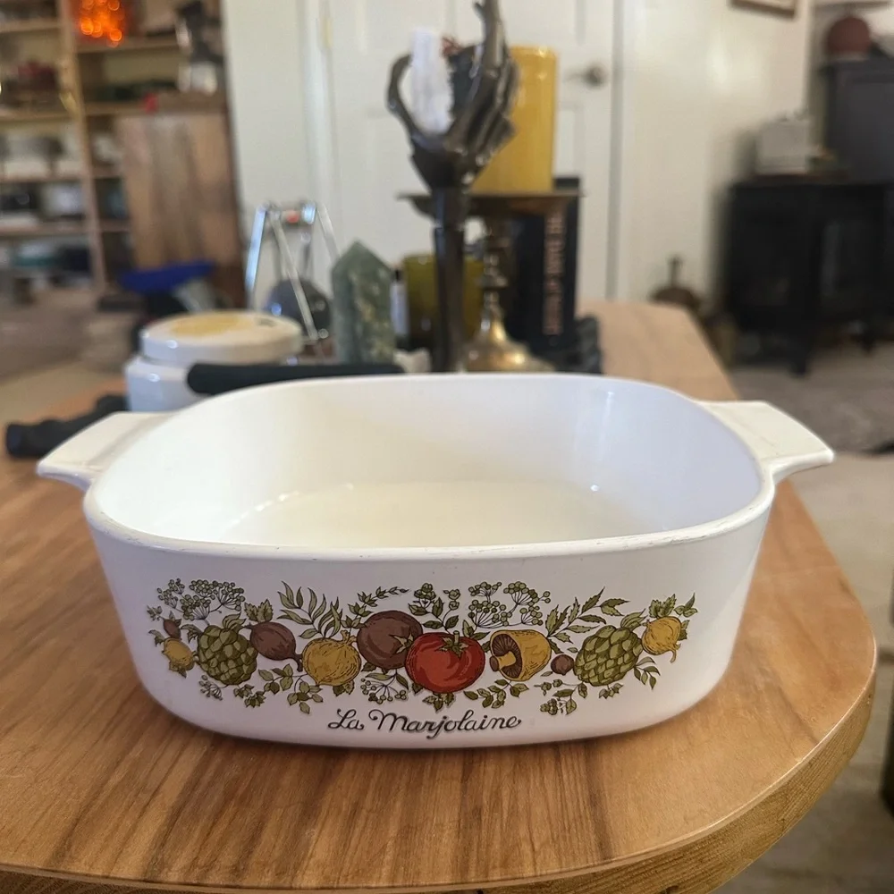 2 quart  Corning  Ceramic Baking Dish La Marjolaine vegetable pattern